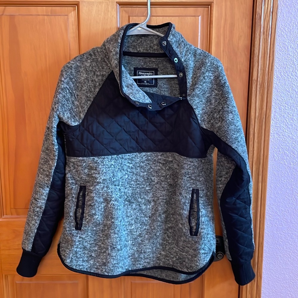 Abercrombie & Fitch fleece pullover